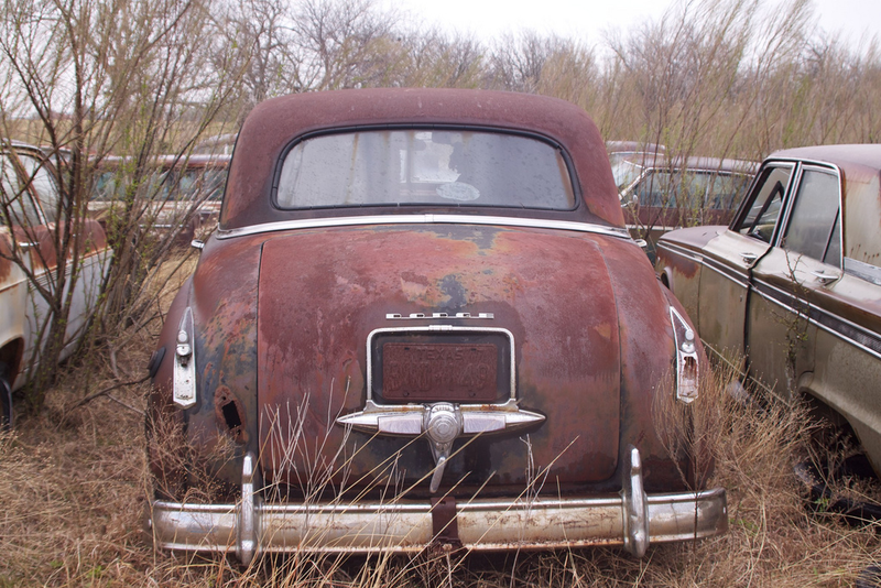 Illustration for article titled Inside the 1,000-car Texas graveyard